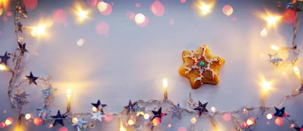 Christmas Cookie och garland isolerade. — Stockfoto