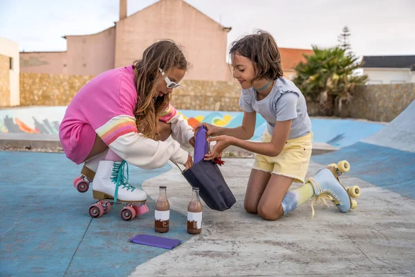 Colourful Happy Shot Two Child Girls Roller Skates Unfolding Bag — Fotografie, imagine de stoc