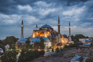 Akşam St. Sophia Katedrali manzarası