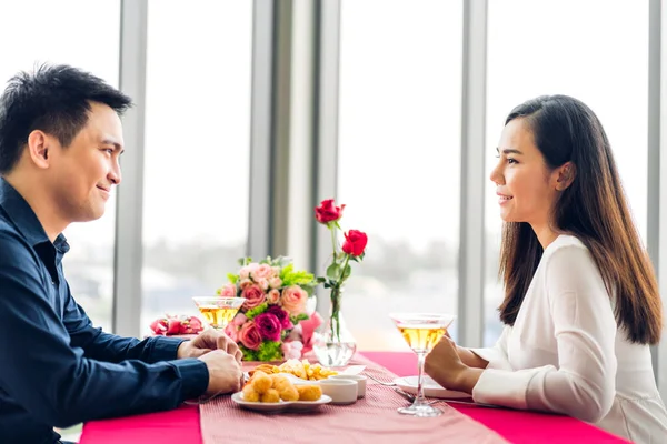 Romantic Young Asian Happy Love Couple Relaxing Talking Together Drinking — Stock Photo, Image