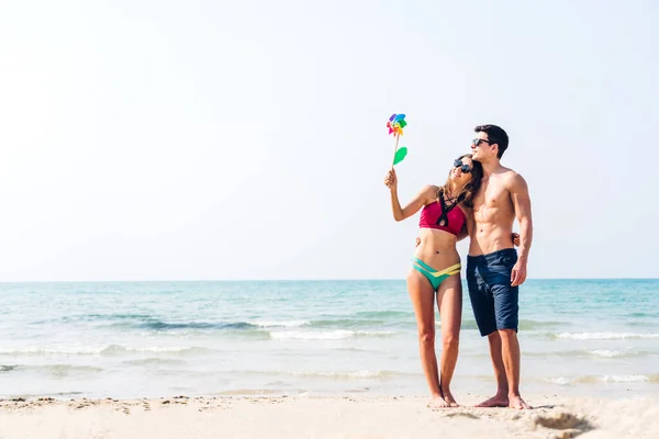 Vacaciones Amor Romántico Joven Sonrisa Feliz Pareja Viaje Luna Miel — Foto de Stock