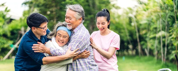 Portrait Enjoy Happy Smiling Love Multi Generation Asian Big Hug — Stock Photo, Image