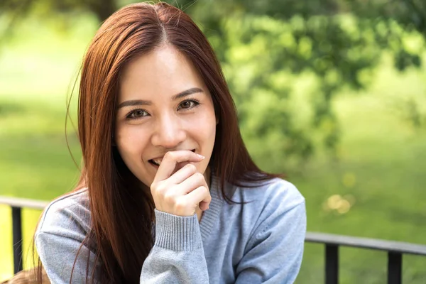 Portrét Usmívající Veselá Krásná Hezká Asijská Žena Čisté Svěží Zdravá — Stock fotografie