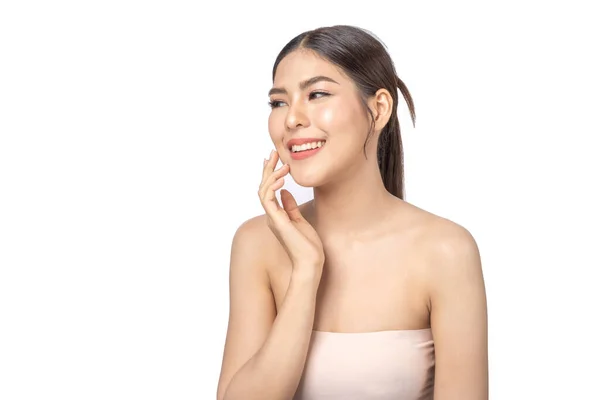 美丽的年轻美女美丽的微笑漂亮的亚洲女人清洁新鲜健康的白皙的肌肤处理 亚洲女孩模特与时尚化妆皮肤护理接触面庞 — 图库照片