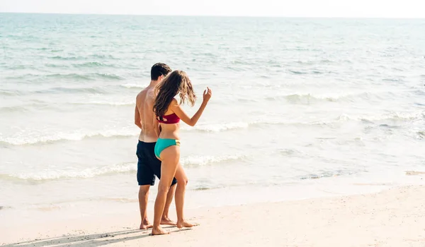 Vacaciones Amor Romántico Joven Sonrisa Feliz Pareja Viaje Luna Miel — Foto de Stock