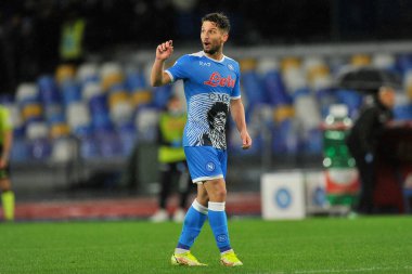 Napoli 'li Dries Mertens, Napoli ile Lazio arasındaki İtalyan Serie A şampiyonası maçında Napoli 4, Lazio 0, Napoli' deki Diego Armando Maradona Stadyumu 'nda oynandı. Napoli, İtalya, 28 Kasım 2021. 