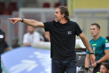 Cittadella 'nın Edoardo Gorini teknik direktörü, Benevento ile Cittadella arasındaki İtalya Serie B şampiyonluğu maçında 4-1' lik final maçı, Benevento 'daki Ciro Vigorito Stadyumu' nda oynandı. Benevento, İtalya, 21 Eylül 2021. 