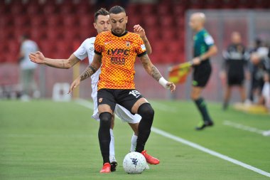 Benevento 'lu Roberto Insigne, Benevento ile Cittadella arasındaki İtalyan Serie B şampiyonluğu maçında 4-1' lik final maçında, Benevento 'daki Ciro Vigorito Stadyumu' nda oynandı. Benevento, İtalya, 21 Eylül 2021. 