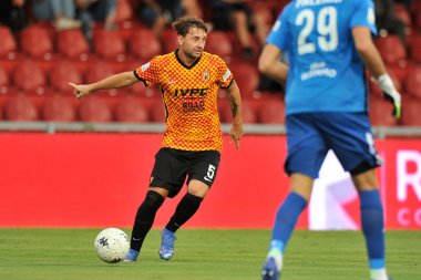 Benevento 'nun Giacomo Cal oyuncusu, Benevento ile Cittadella arasındaki İtalyan Serie B şampiyonluğu maçında, Benevento' daki Ciro Vigorito Stadyumu 'nda oynanan maç 4-1' dir. Benevento, İtalya, 21 Eylül 2021. 