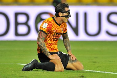 Benevento 'nun Gianluca Lapadula oyuncusu, Benevento ile Cittadella arasındaki İtalya Serie B şampiyonluğu maçında, Benevento' daki Ciro Vigorito Stadyumu 'nda oynanan maç 4-1' dir. Benevento, İtalya, 21 Eylül 2021. 