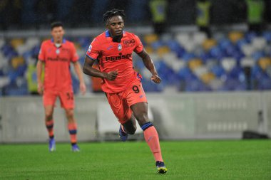 Atalanta 'lı Duvan Zapata oyuncusu, Napoli ve Atalanta arasındaki İtalya futbol ligi serisi maçında Napoli 2, Atalanta 3, Diego Armando Maradona Stadyumu' nda oynandı. Napoli, İtalya, 05 Aralık 2021. 