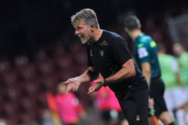 Lecce takımının Marco Baroni teknik direktörü, Benevento-Lecce maçının finalinde Ciro Vigorito Stadyumu 'nda oynanan maçın sonucunu 0-0 olarak belirledi. Benevento, İtalya, 10 Eylül 2021. 