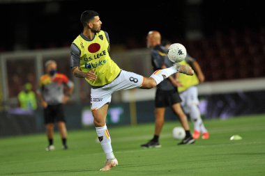 Lecce 'nin Mario Gargiuolo oyuncusu, Benevento ile Lecce arasındaki İtalyan Serie B şampiyonluğu maçında Ciro Vigorito Stadyumu' nda oynanan final maçı 0-0 oldu. Benevento, İtalya, 10 Eylül 2021. 