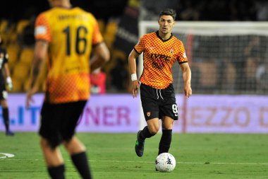 Benevento 'lu Federico Barba, Benevento ile Lecce arasındaki İtalyan Serie B şampiyonluğu maçında Ciro Vigorito Stadyumu' nda oynanan final maçında 0-0 yenildi. Benevento, İtalya, 10 Eylül 2021. 