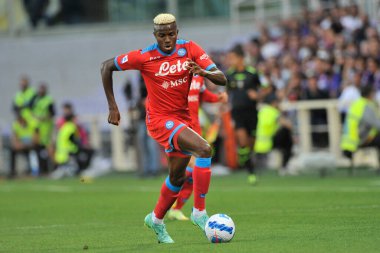 Napoli 'den Victor Osimhen, İtalya Serie A Ligi maçında Fiorentina ile Napoli arasındaki final maçı 1-2, Floransa' daki Artemio Franchi Stadyumu 'nda oynandı.. 