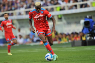 Napoli 'den Victor Osimhen, İtalya Serie A Ligi maçında Fiorentina ile Napoli arasındaki final maçı 1-2, Floransa' daki Artemio Franchi Stadyumu 'nda oynandı.. 