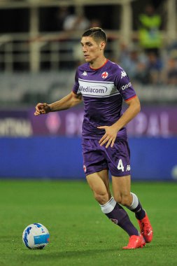 Fiorentina takımından Dusan Vlahoviç, Fiorentina ve Napoli arasında oynanan İtalya Serie A ligi maçında Floransa 'daki Artemio Franchi Stadyumu' nda oynanan maç 1-2 berabere sonuçlandı.. 