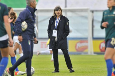 İtalya milli takımı teknik direktörü Milena Bertolini, İtalya ile Hırvatistan arasında oynanan 2023 Dünya Kupası ön eleme maçında Castel Di Sangro 'daki Teofilo Patini Stadyumu' nda oynanan maçın sonucu 3-0 oldu. Castel di sangro, İtalya, 22 Ekim 2021. 