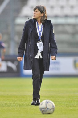 İtalya milli takımı teknik direktörü Milena Bertolini, İtalya ile Hırvatistan arasında oynanan 2023 Dünya Kupası ön eleme maçında Castel Di Sangro 'daki Teofilo Patini Stadyumu' nda oynanan maçın sonucu 3-0 oldu. Castel di sangro, İtalya, 22 Ekim 2021. 