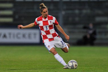 Hırvat Ana Jeleniciç, İtalya ile Hırvatistan arasındaki 2023 Dünya Kupası ön eleme maçında Castel Di Sangro 'daki Teofilo Patini Stadyumu' nda oynanan maçın sonucu 3-0. Castel di sangro, İtalya, 22 Ekim 2021. 