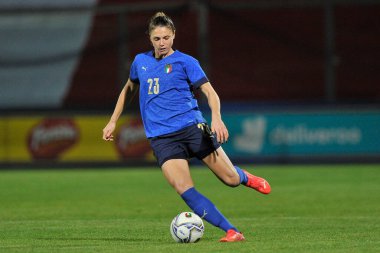 İtalya 'lı Cecilia Salvai, İtalya ile Hırvatistan arasındaki 2023 Dünya Kupası ön eleme maçında oynanan final maçı sonucu 3-0 olan Castel Di Sangro' daki Teofilo Patini Stadyumu 'nda oynandı. Castel di sangro, İtalya, 22 Ekim 2021. 