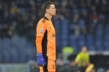 Juventus 'un Wojciech Szczesny oyuncusu, Lazio ile Juventus arasında oynanan İtalya SerieA maçında Roma' daki Olimpiyat Stadyumu 'nda oynanan final maçı 0-2 oldu. Roma, İtalya, 20 Kasım 2021. 