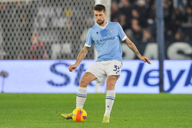 Lazio 'nun Francesco Acerbi oyuncusu, Lazio ile Juventus arasındaki İtalyan SerieA şampiyonası maçında Roma' daki Olimpiyat Stadyumu 'nda oynanan final maçı 0-2 oldu. Roma, İtalya, 20 Kasım 2021.