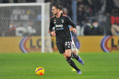 Juventus 'lu Adrien Rabiot oyuncusu, Lazio ile Juventus arasındaki İtalyan SerieA şampiyonası maçında Roma' daki Olimpiyat Stadyumu 'nda oynanan final maçı 0-2 oldu. Roma, İtalya, 20 Kasım 2021. 