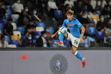 Napoli 'nin Alessandro Zanoli oyuncusu, Napoli ile Benevento arasındaki dostluk maçı sonucu 1-5 olan Diego Armando Maradona Stadyumu' nda oynandı.. 