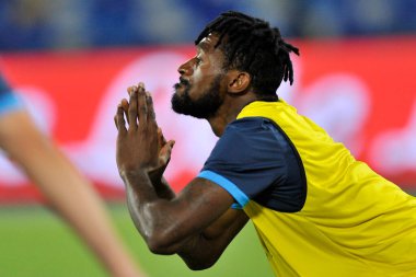 Napoli 'den Frank Anguissa, Napoli ile Cagliari arasındaki İtalya SerieA ligi maçında Diego Armando Maradona Stadyumu' nda oynanan maçın final maçı 2-0 oldu. Napoli, İtalya, 26 Eylül 2021. 