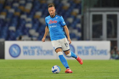 Napoli 'nin Amir Rrahmani oyuncusu, Napoli ile Cagliari arasındaki İtalya SerieA ligi maçında Diego Armando Maradona Stadyumu' nda oynanan final maçı 2-0 'dı. Napoli, İtalya, 26 Eylül 2021. 