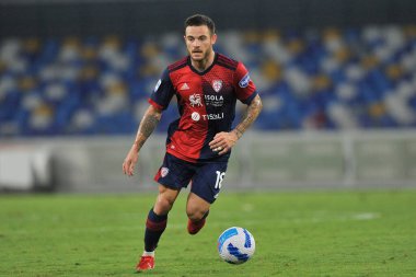 Cagliari 'li Nahitan Nandez, Napoli ile Cagliari arasındaki İtalya SerieA ligi maçında Diego Armando Maradona Stadyumu' nda oynanan final maçı 2-0 'dı. Napoli, İtalya, 26 Eylül 2021. 