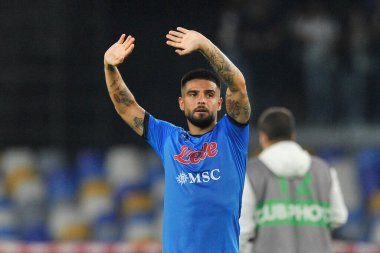 Napoli 'den Lorenzo Insigne, Napoli ile Cagliari arasındaki İtalya SerieA ligi maçında Diego Armando Maradona Stadyumu' nda oynanan maçın final maçı 2-0 berabere geçti. Napoli, İtalya, 26 Eylül 2021. 