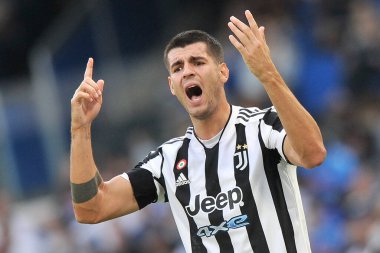 Juventus 'lu Leonardo Bonucci, Napoli ile Juventus arasındaki İtalyan SerieA ligi maçında Diego Armando Maradona Stadyumu' nda oynanan maçın son maçı 2-1 'dir. Napoli, İtalya, 11 Eylül 2021. 