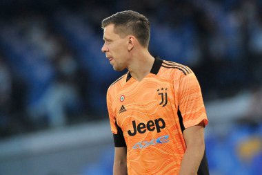 Juventus 'lu Wojciech Szczesny, Napoli ile Juventus arasındaki İtalyan SerieA ligi maçında Diego Armando Maradona Stadyumu' nda oynanan maçın son maçı 2-1 'dir. Napoli, İtalya, 11 Eylül 2021. 