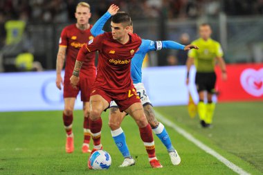 Roma 'nın Gianluca Mancini oyuncusu, Roma' daki Olimpiyat Stadyumu 'nda oynanan İtalya Serie A final maçında Roma ile Napoli arasındaki 0-0' lık final maçı sırasında oynanan karşılaşma oldu..
