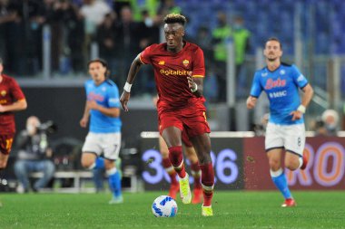 Roma 'nın Tammy Abraham oyuncusu, Roma' daki Olimpiyat Stadyumu 'nda oynanan İtalya Serie A finalinde Roma ile Napoli arasında 0-0' lık final maçı sırasında oynanan karşılaşmada,.