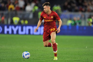 Roman Stephan El Shaarawy, Roma 'daki Olimpiyat Stadyumu' nda oynanan İtalya Serie A final maçında Roma ile Napoli arasındaki 0-0 'lık final karşılaşmasında Roman futbolcu Stephan El Shaarawy ile karşılaştı..