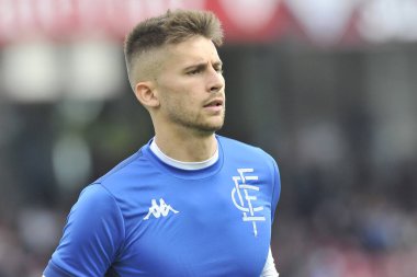 Empoli 'nin Guglielmo Vicario oyuncusu, Salernitana ile Empoli arasındaki İtalyan Serie A şampiyonası maçında 2-4, Salerno' daki Aerechi Stadyumu 'nda oynandı..