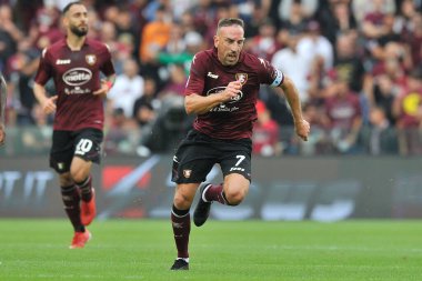 Salernitana 'nın Frank Ribery oyuncusu, Salernitana ile Empoli arasındaki İtalyan Serie A şampiyonası maçında 2-4, Salerno' daki Aerechi Stadyumu 'nda oynandı..