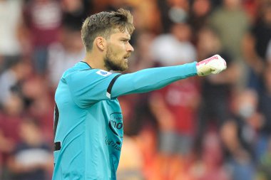 Salernitana 'nın Vid Belec oyuncusu, Salernitana ile Verona arasındaki İtalyan Serie A ligi maçında, final maçı 2-2, Salerno' daki Arechi Stadyumu 'nda oynandı. Salerno, İtalya, 22 Eylül 2021.