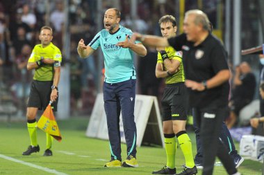 Hellas Verona 'nın Igor Tudor teknik direktörü, Salernitana ile Verona arasında oynanan İtalya Serie A ligi maçında Salerno' daki Arechi Stadyumu 'nda oynanan final maçı 2-2 oldu. Salerno, İtalya, 22 Eylül 2021. 