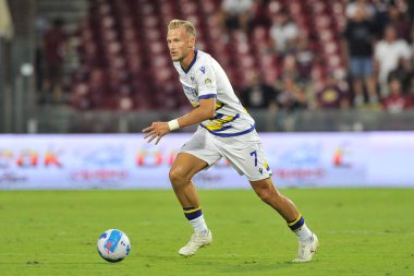 Hellas Verona 'dan Antonin Barak, Salernitana ile Verona arasında oynanan İtalyan Serie A ligi maçında Salerno' daki Arechi Stadyumu 'nda oynanan final maçı 2-2' lik setle sonuçlandı. Salerno, İtalya, 22 Eylül 2021. 