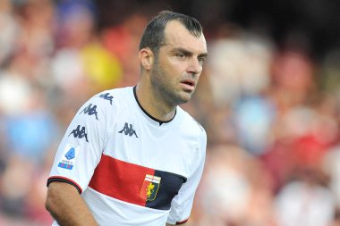 Cenova 'nın Goran Pandev oyuncusu, Salernitana ile Cenova arasındaki İtalya SerieA şampiyonası maçında Salerno' daki Arechi Stadyumu 'nda oynanan final maçı 1-0 oldu. Salerno, İtalya, 02 Eylül 2021. 