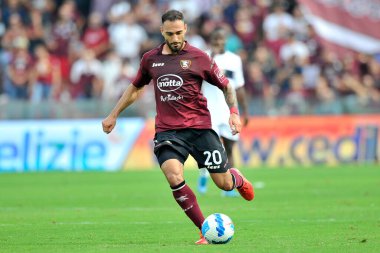 Salernitana 'nın Grigoris Kastanos oyuncusu, Salernitana ile Cenova arasında oynanan İtalya SerieA şampiyonası maçında Salerno' daki Arechi Stadyumu 'nda oynanan final maçı 1-0 oldu. Salerno, İtalya, 02 Eylül 2021.