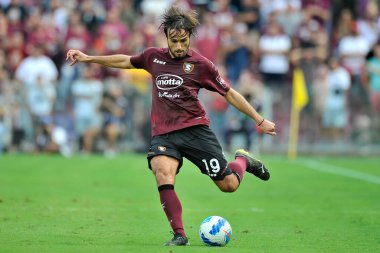 Salernitana 'dan Luca Ranieri, Salernitana ile Genoa arasında oynanan İtalya SerieA Şampiyonası maçında, final maçı 1-0 Salerno' daki Arechi Stadyumu 'nda oynandı. Salerno, İtalya, 02 Eylül 2021.