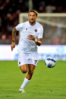 Reggina 'lı Gianluca Di Chiara, Salernitana ile Reggina arasındaki İtalya Kupası maçında Salerno' daki Arechi Stadyumu 'nda oynanan final maçı 2-0 oldu. Salerno, İtalya, 16 Ağustos 2021. 