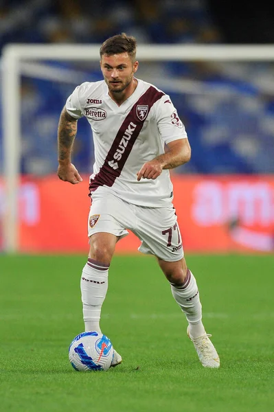 Torino 'nun Karol Linetty oyuncuları, Napoli ile Torino arasındaki İtalya Serie A ligi maçında Diego Armando Maradona Stadyumu' nda oynanan maç 1-0 sona erdi.. 