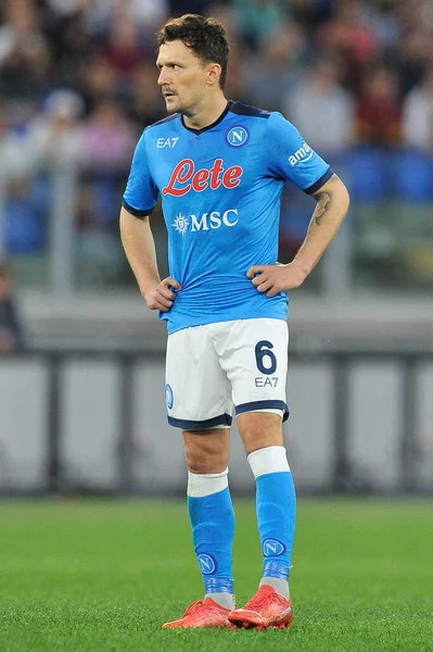 Napoli 'li Mario Rui, Roma' nın Napoli Olimpiyat Stadyumu 'nda oynanan İtalya Serie A finalinde Roma ile Napoli arasında oynanan final maçında 0-0 yenildi..