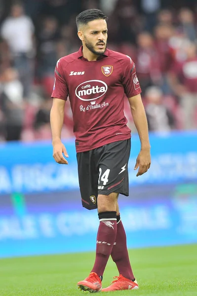 Salernitana 'dan Wajdi Kachrida, İtalya Serie A şampiyonası finalinde Salernitana - Empoli final maçı 2-4, Salerno' daki Aerechi Stadyumu 'nda oynandı..
